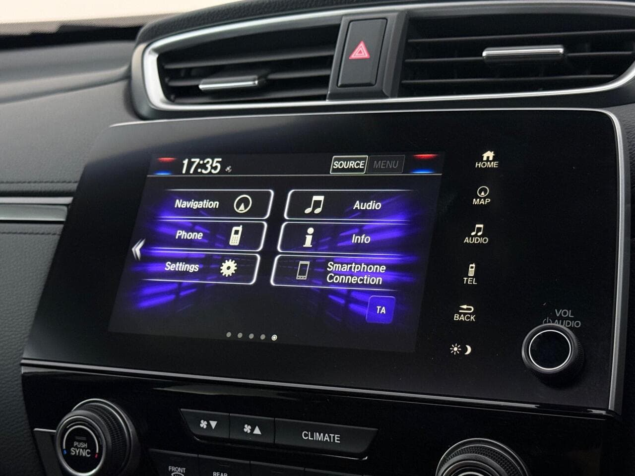 Honda CR-V thumbnail Infotainment System