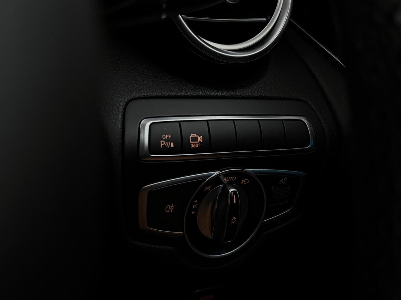 Mercedes-Benz GLC thumbnail Misc Controls