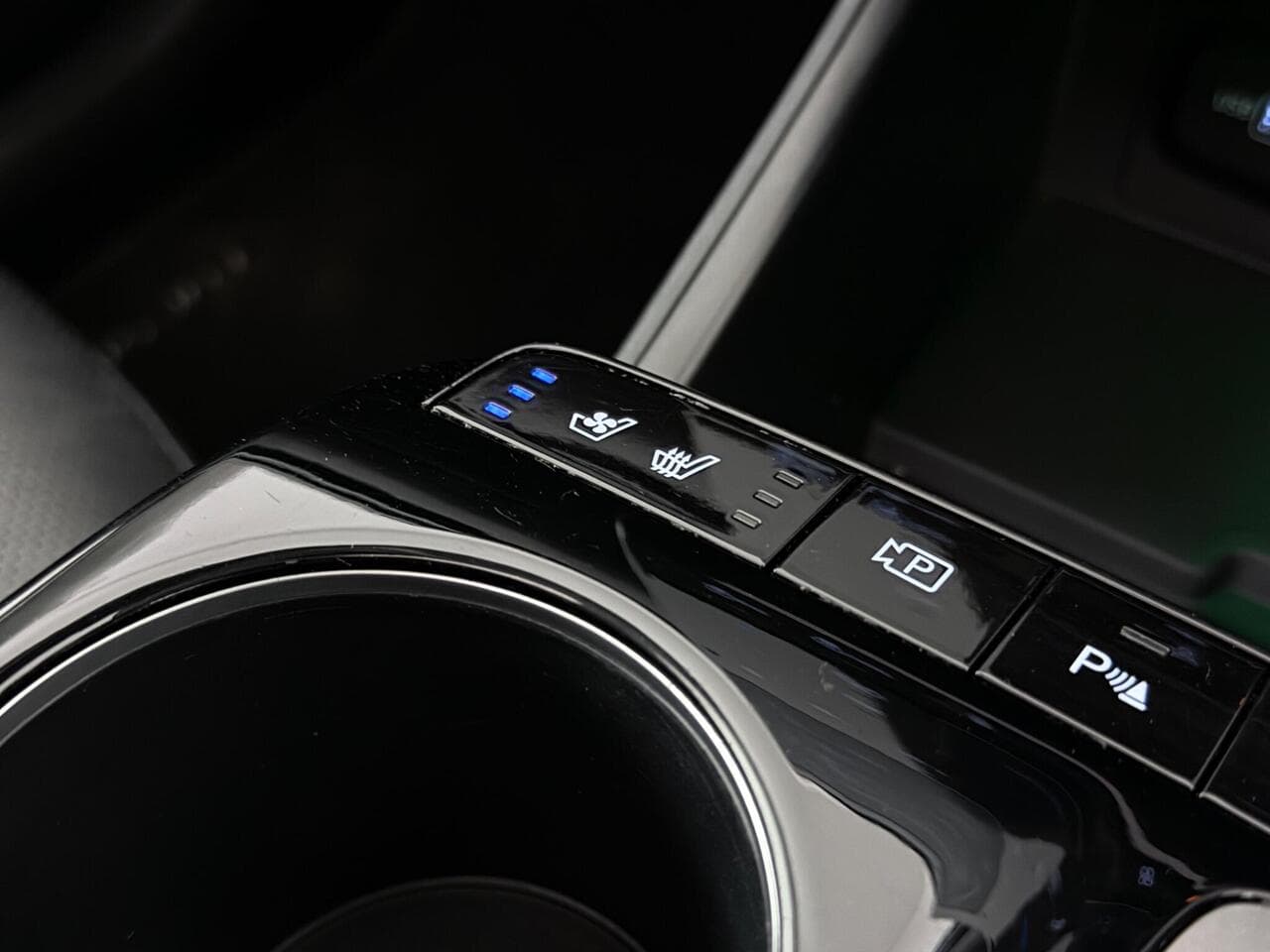 Hyundai TUCSON thumbnail Misc Controls