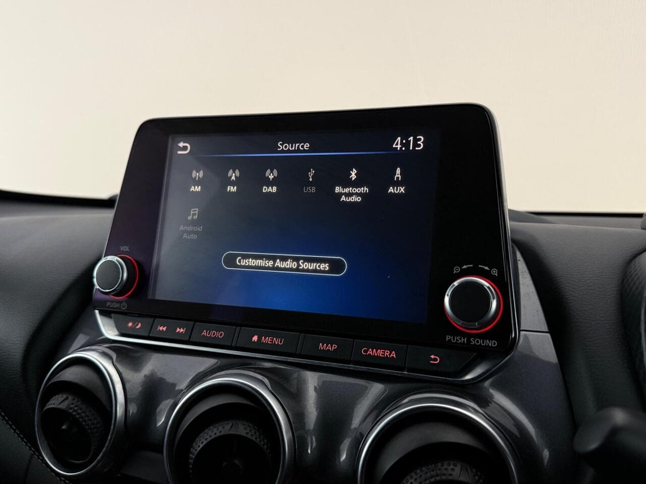 Nissan Juke thumbnail Infotainment System