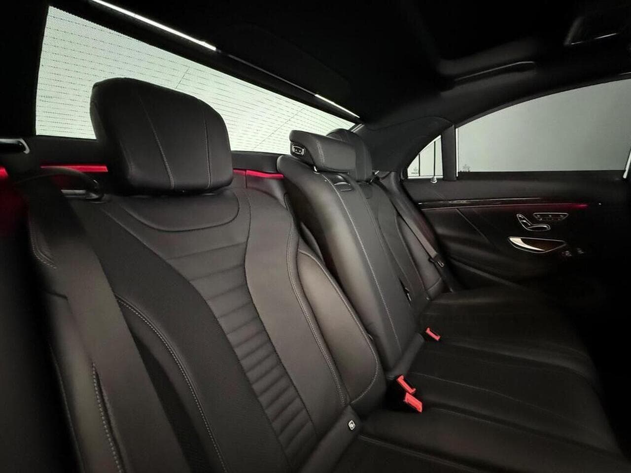 Mercedes-Benz S Class thumbnail Seats Rear