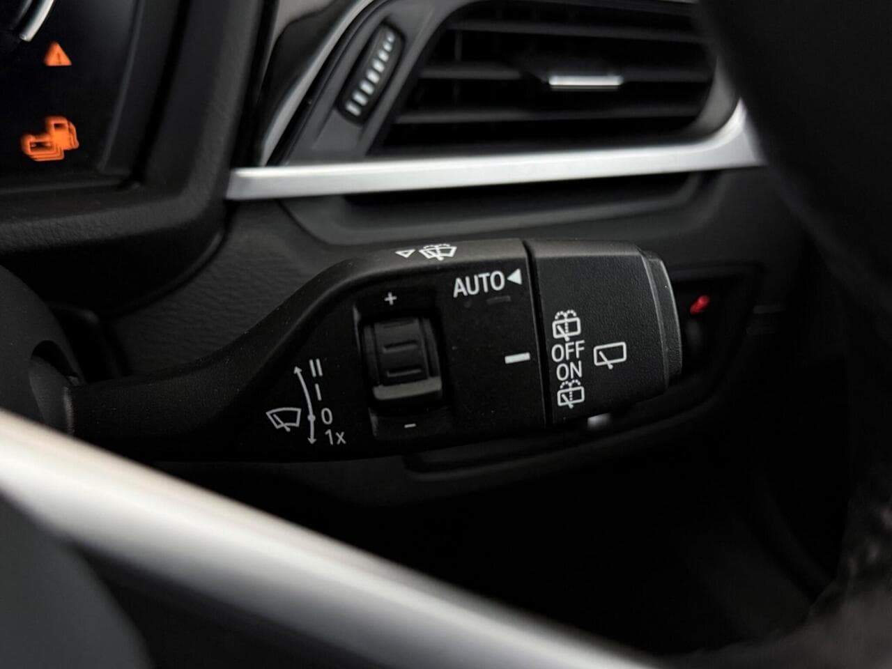BMW X2 thumbnail Misc Controls