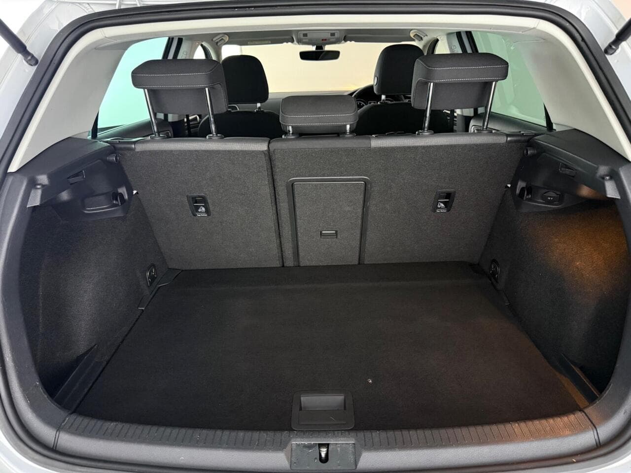 Volkswagen Golf thumbnail Boot