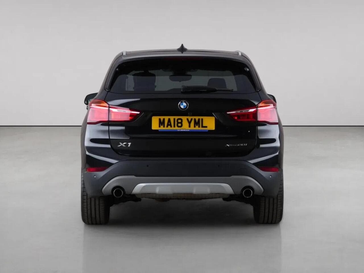 BMW X1 thumbnail Rear