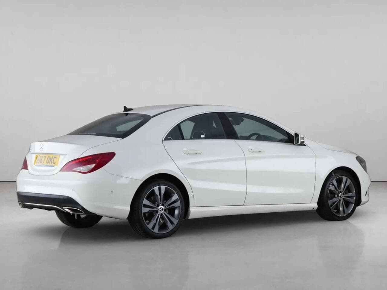 Mercedes-Benz CLA thumbnail Rear Right