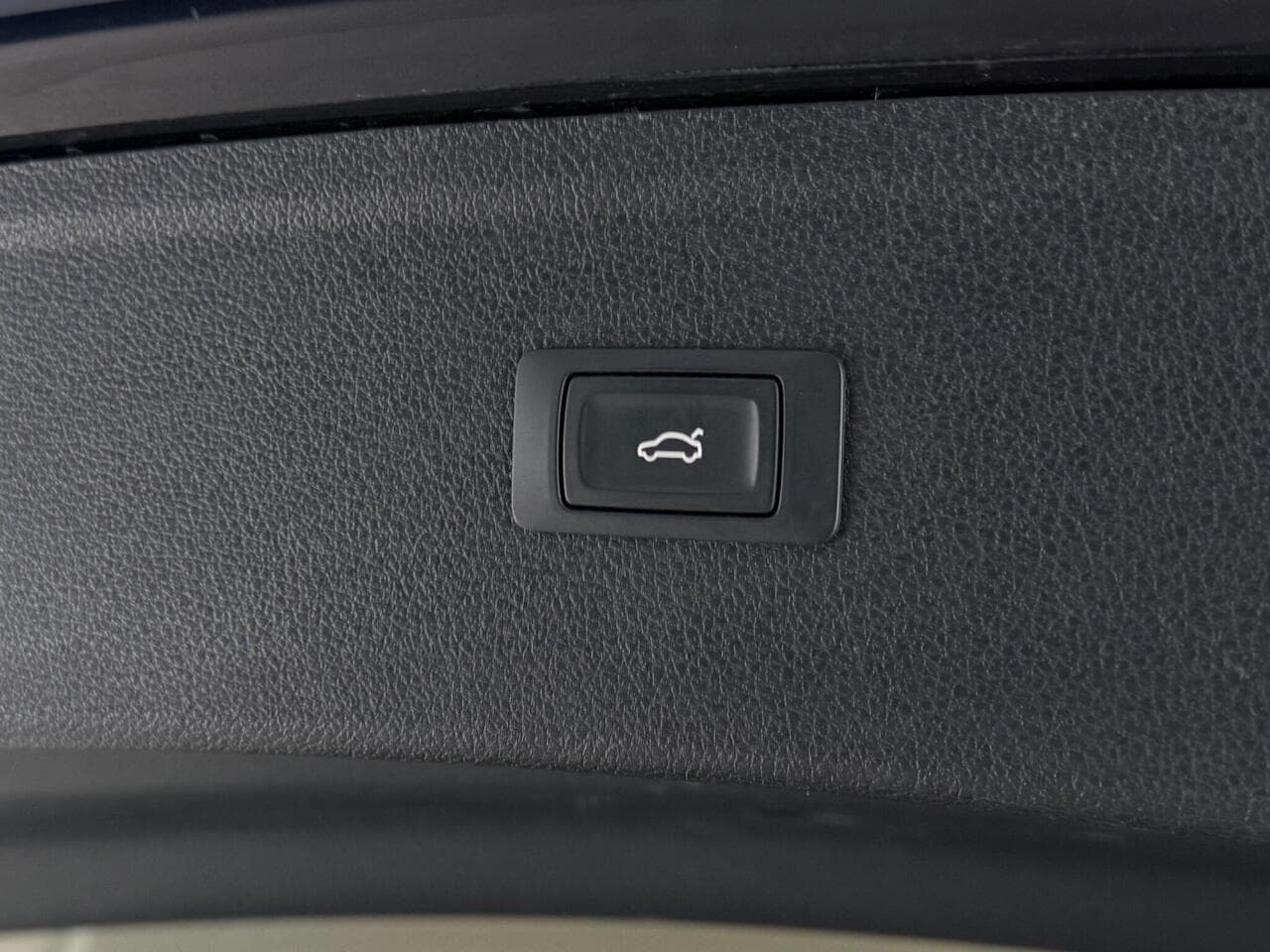 Audi Q5 thumbnail Misc Controls