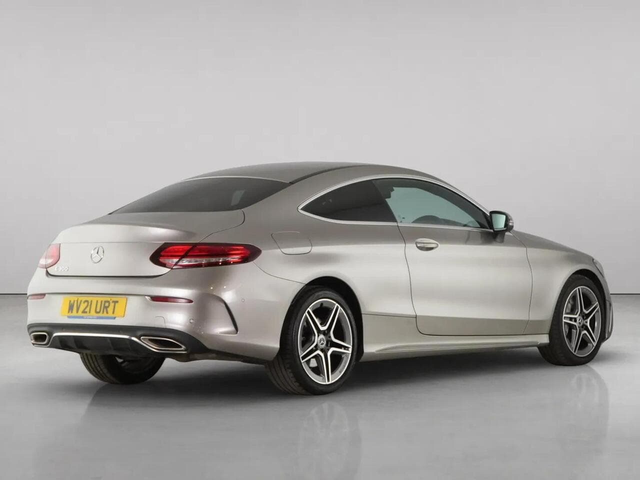 Mercedes-Benz C Class thumbnail Rear Right