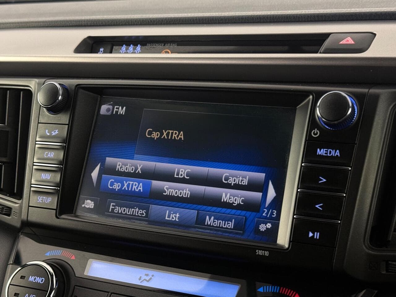 Toyota RAV4 thumbnail Infotainment System