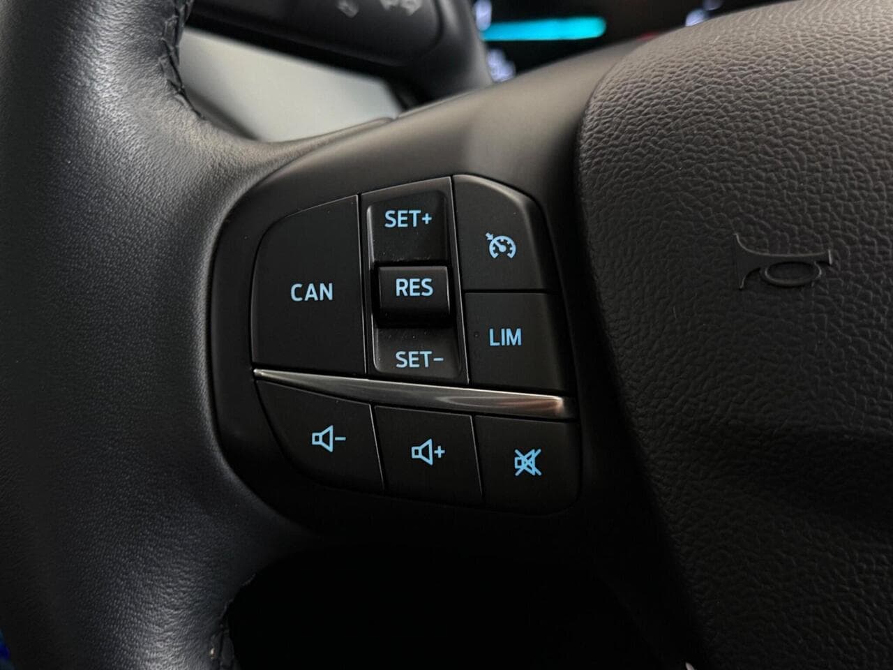 Ford Focus thumbnail Misc Controls