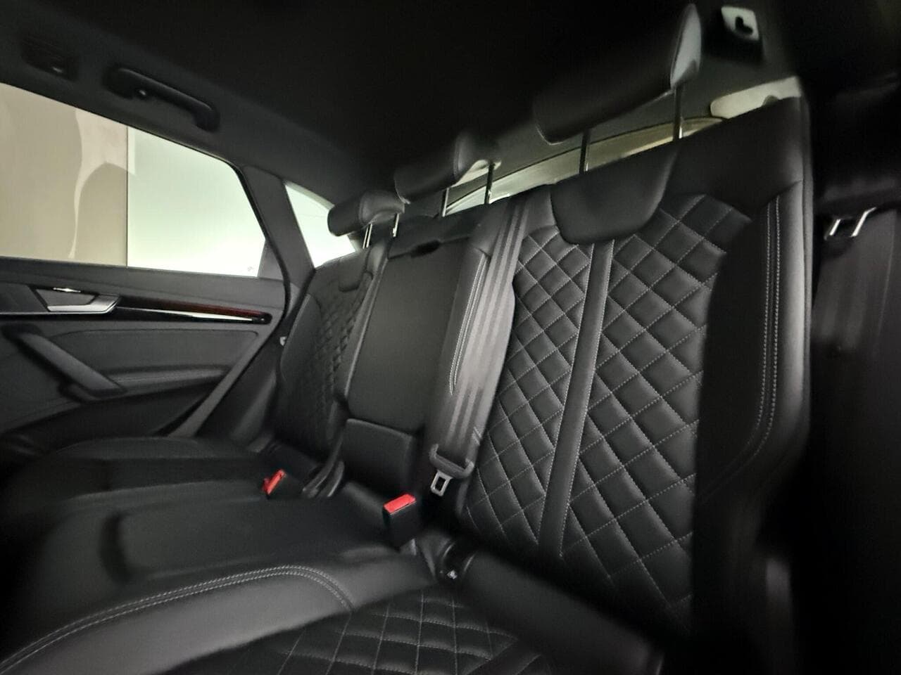 Audi Q5 thumbnail Seats Rear