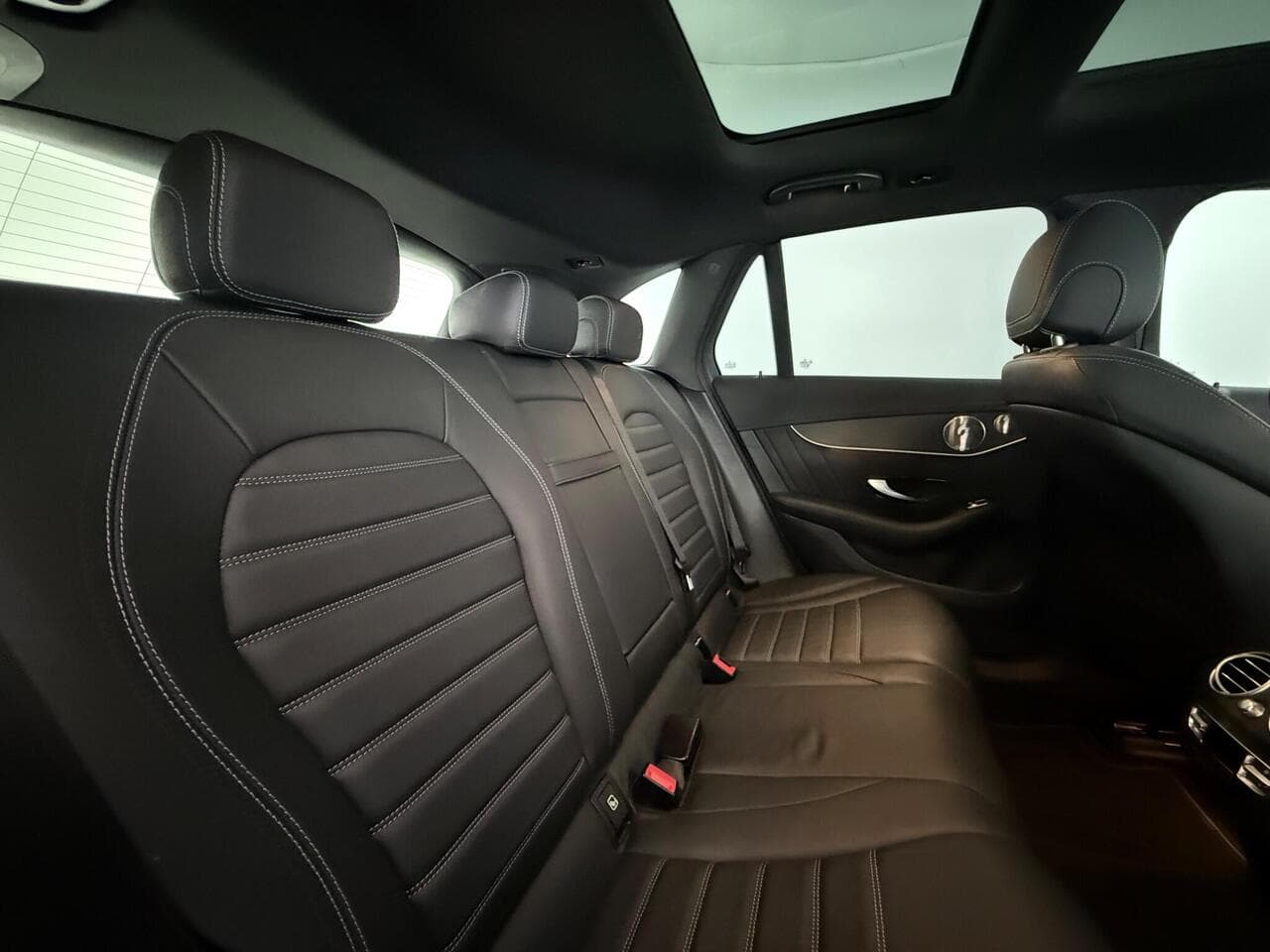 Mercedes-Benz GLC thumbnail Seats Rear