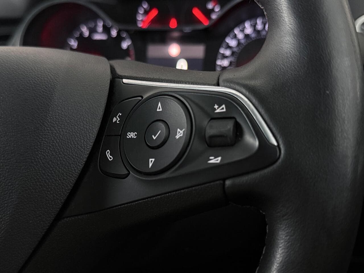 Vauxhall Crossland thumbnail Misc Controls