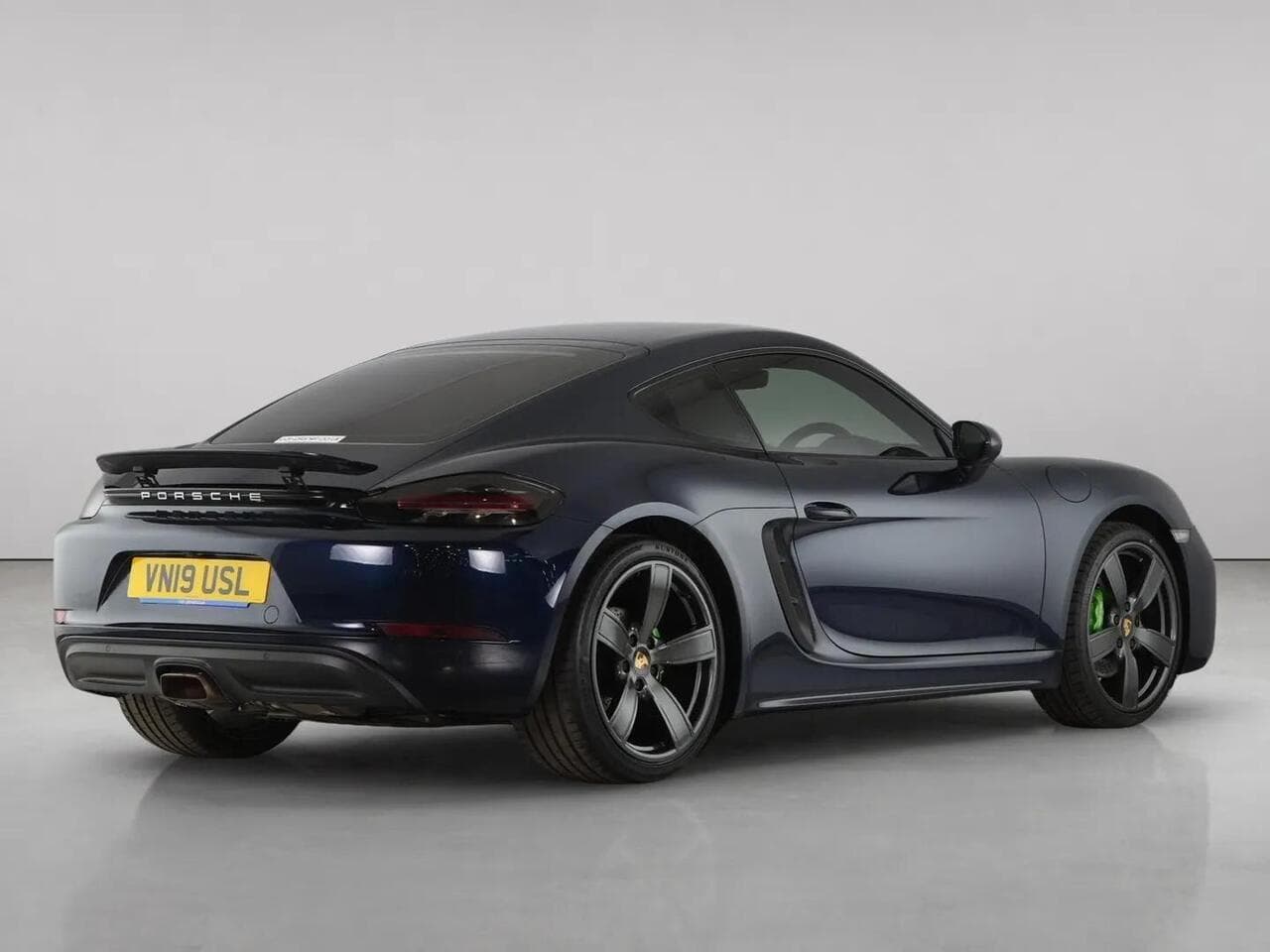 Porsche 718 Cayman thumbnail Rear Right
