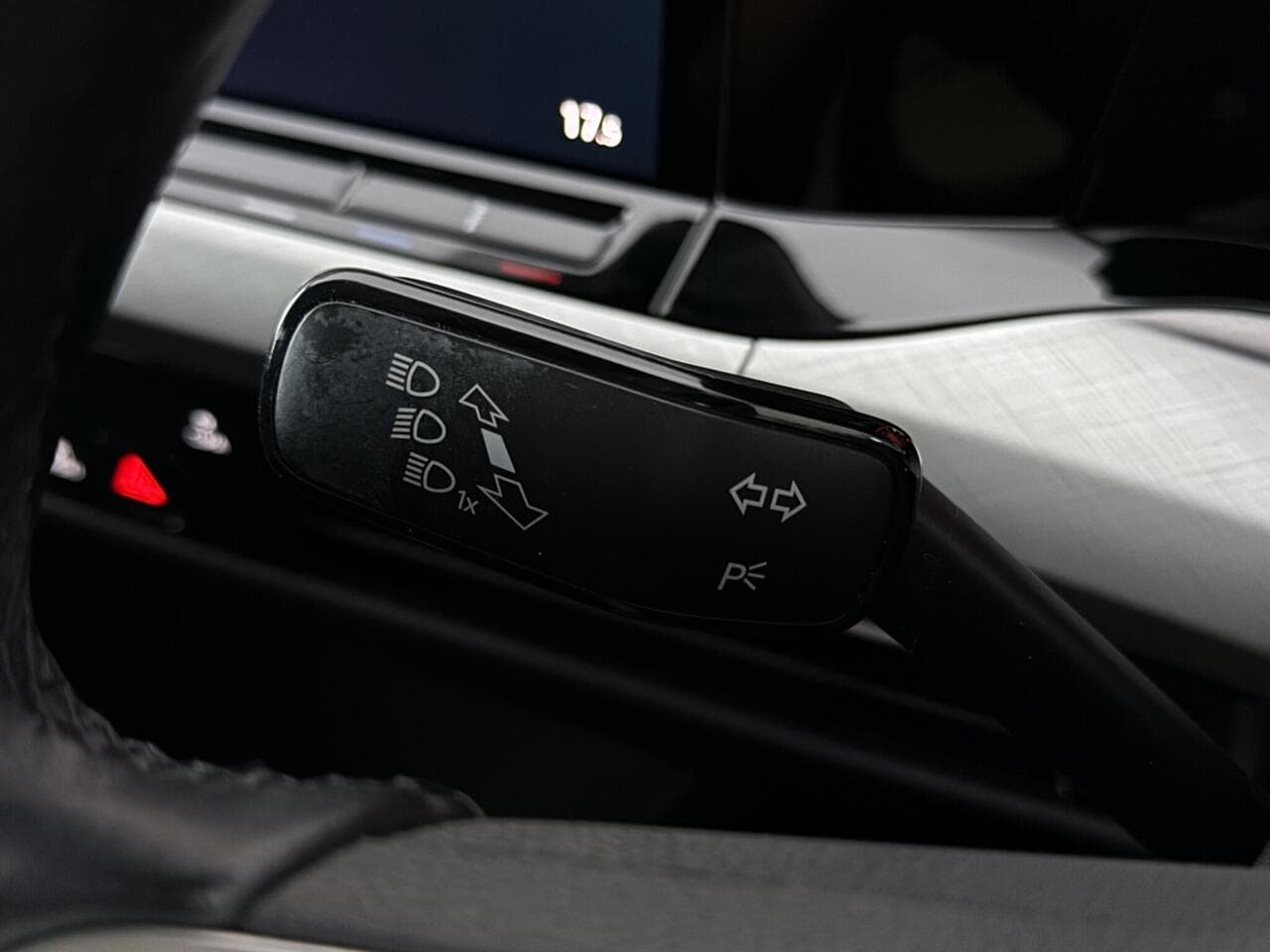 Volkswagen Golf thumbnail Misc Controls