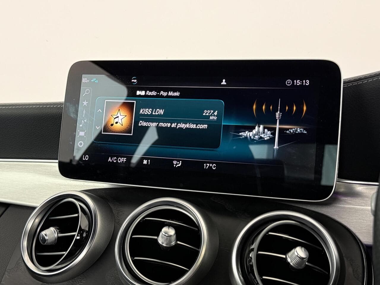 Mercedes-Benz C Class thumbnail Infotainment System