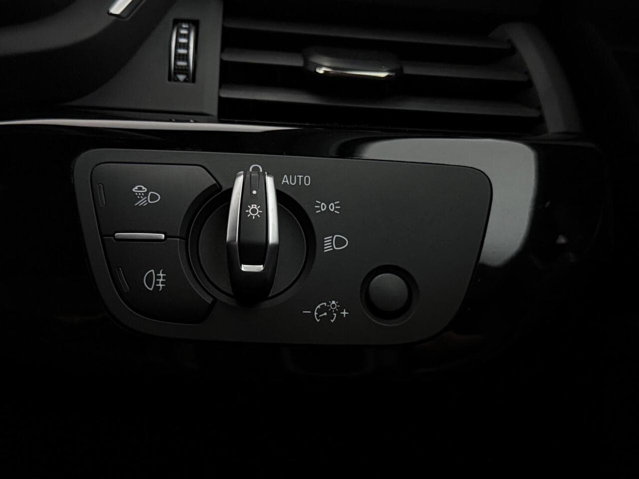 Audi A4 Avant thumbnail Misc Controls