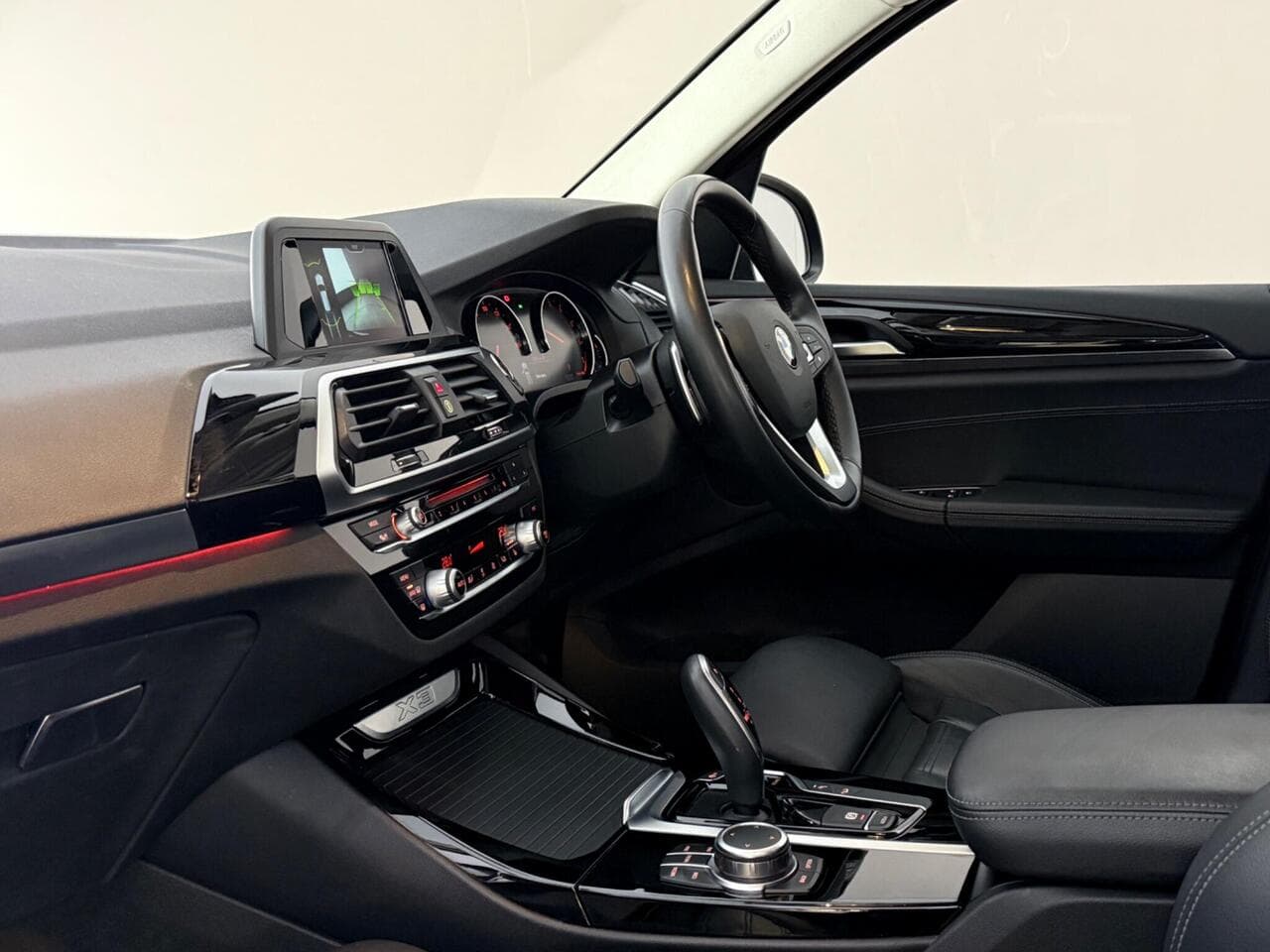 BMW X3 thumbnail Interior Front