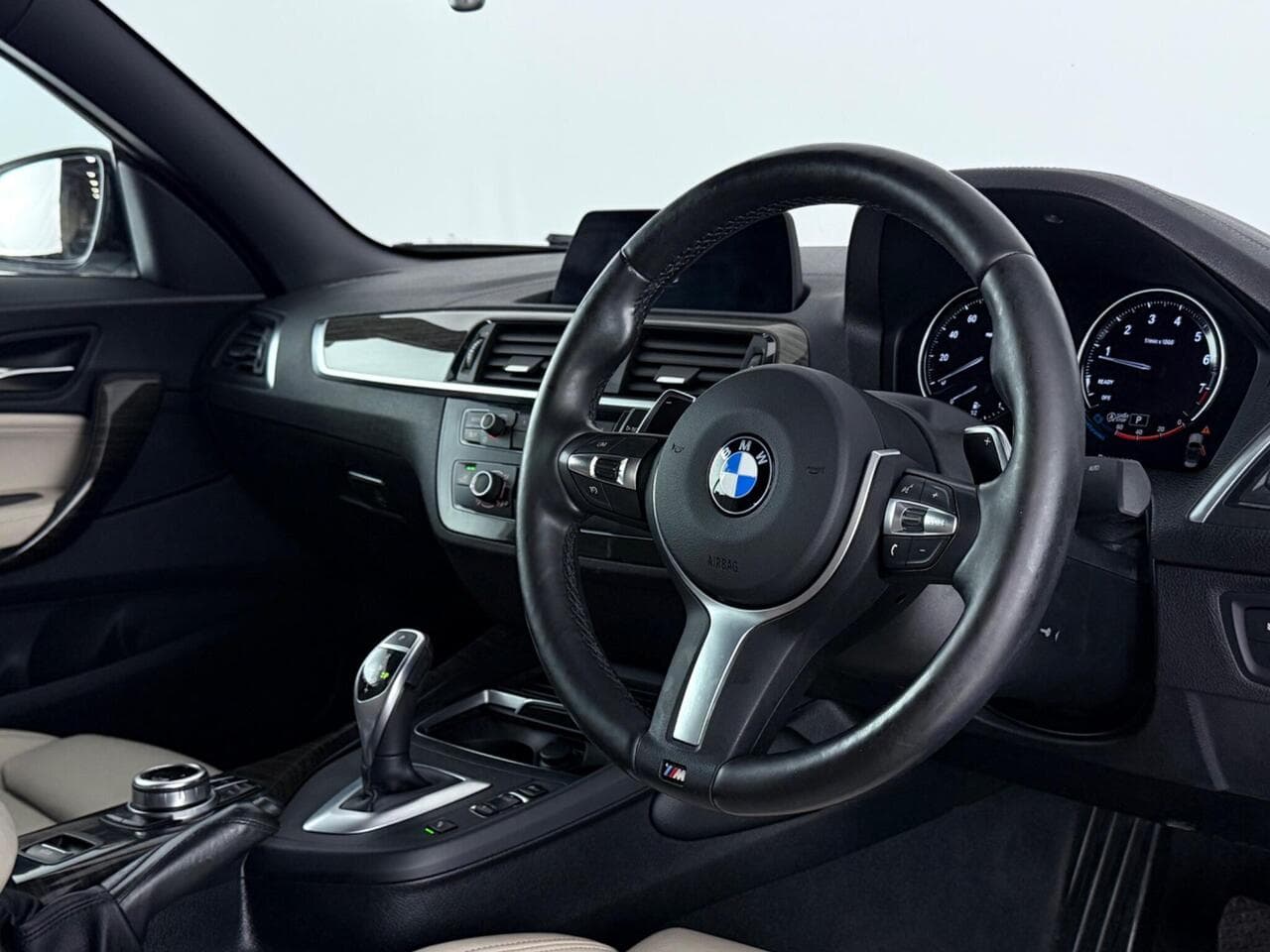 BMW 2 Series thumbnail Interior Front