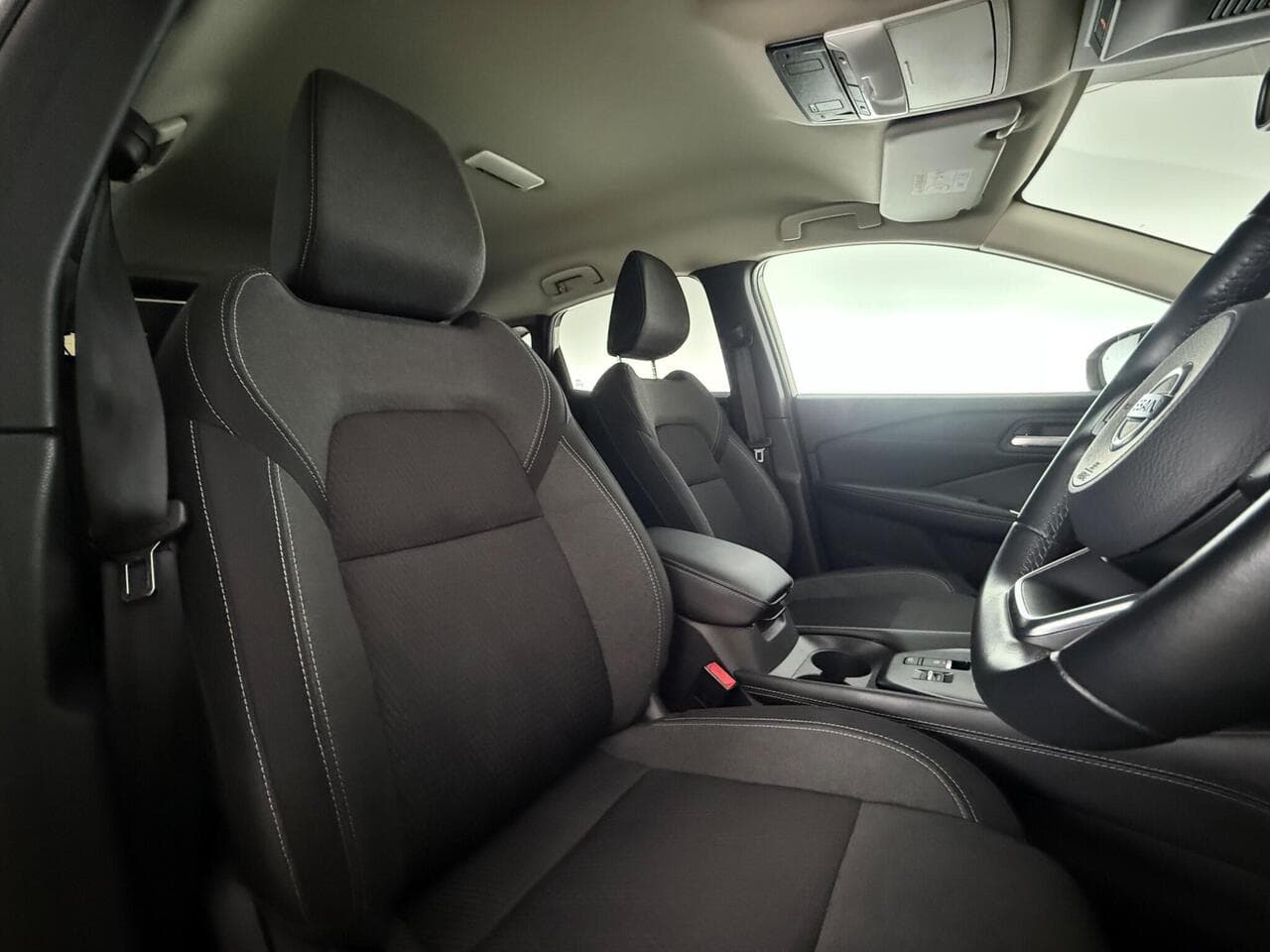 Nissan Qashqai thumbnail Seat Driver