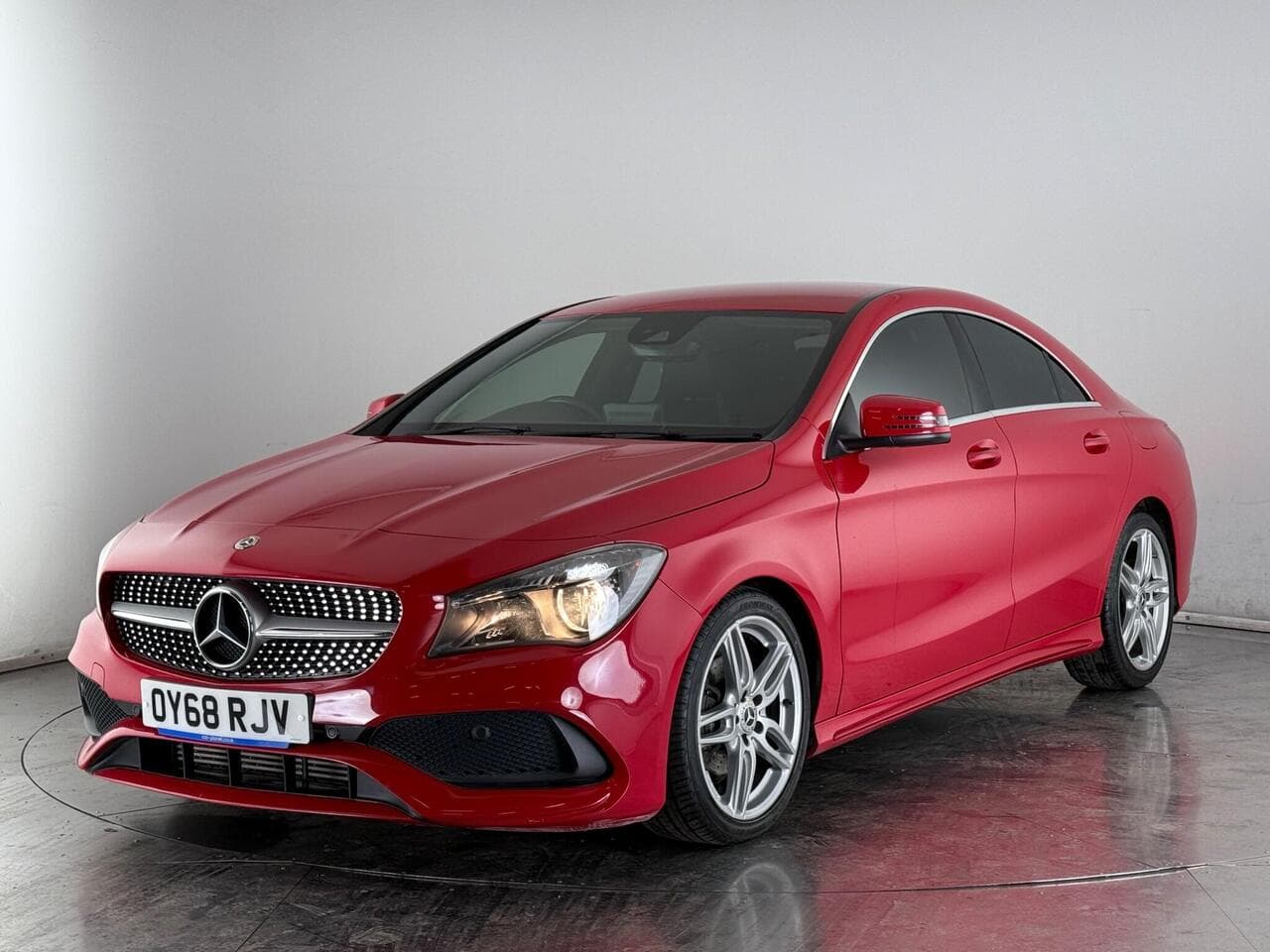 Mercedes-Benz CLA thumbnail Front Left