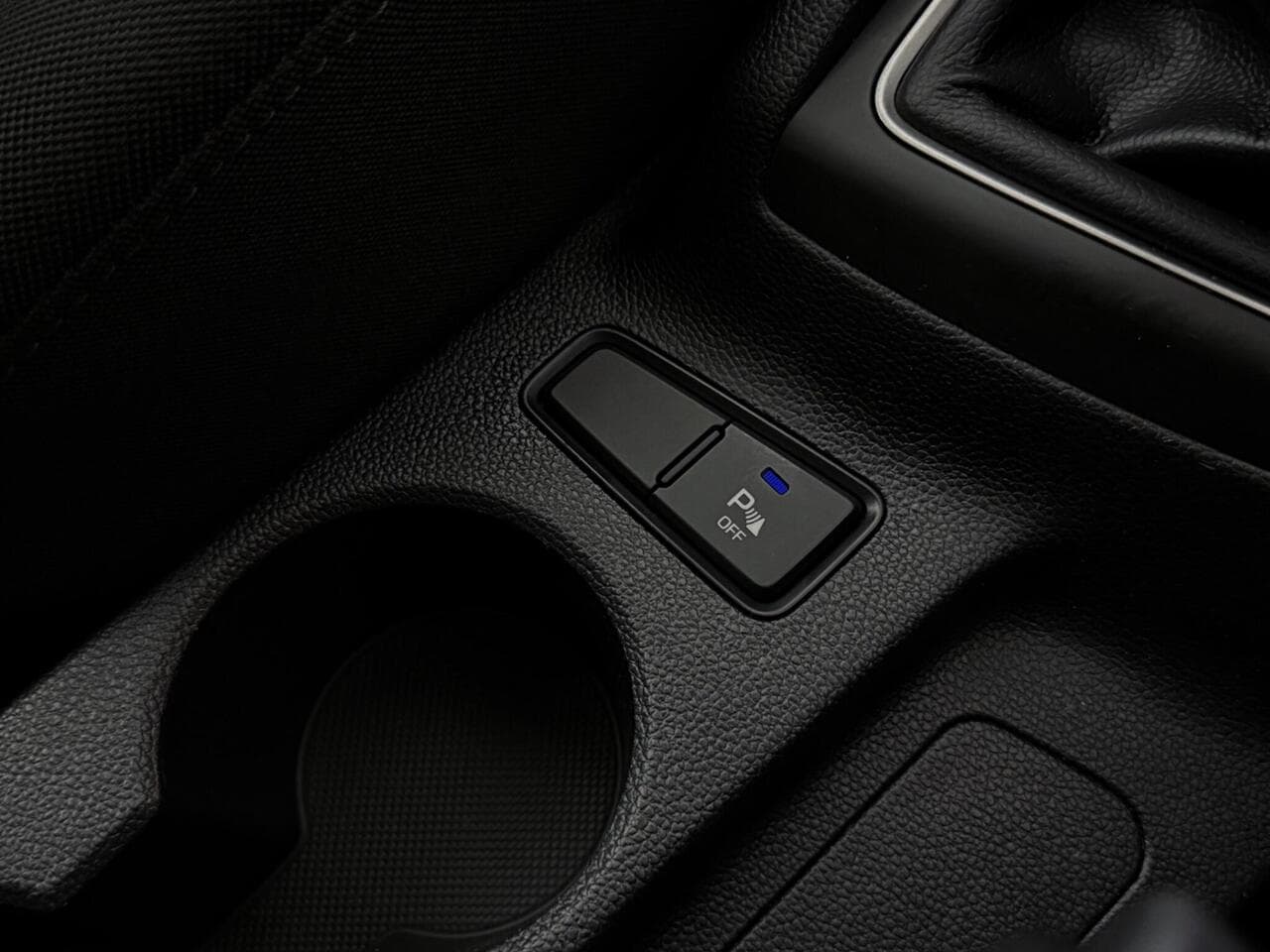 Hyundai i20 thumbnail Misc Controls