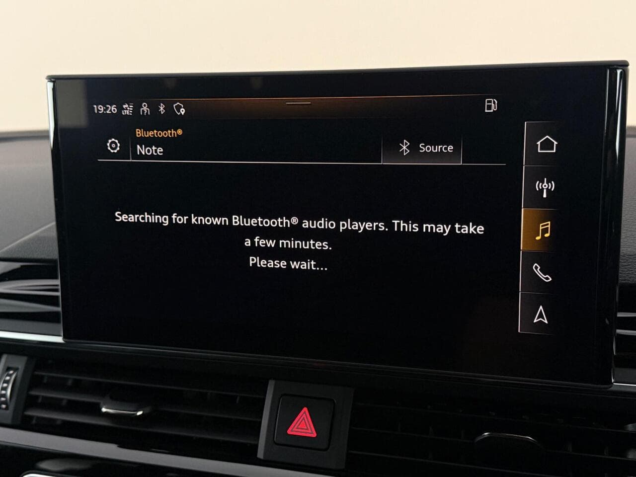 Audi A4 Avant thumbnail Infotainment System