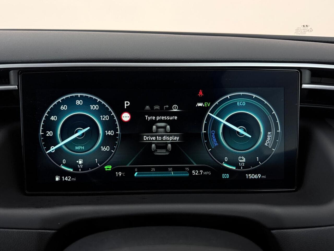 Hyundai TUCSON thumbnail Driver Instruments