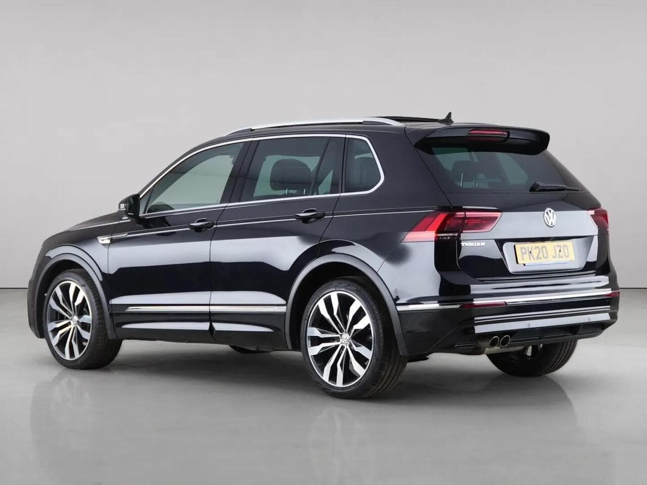 Volkswagen Tiguan thumbnail Rear Left