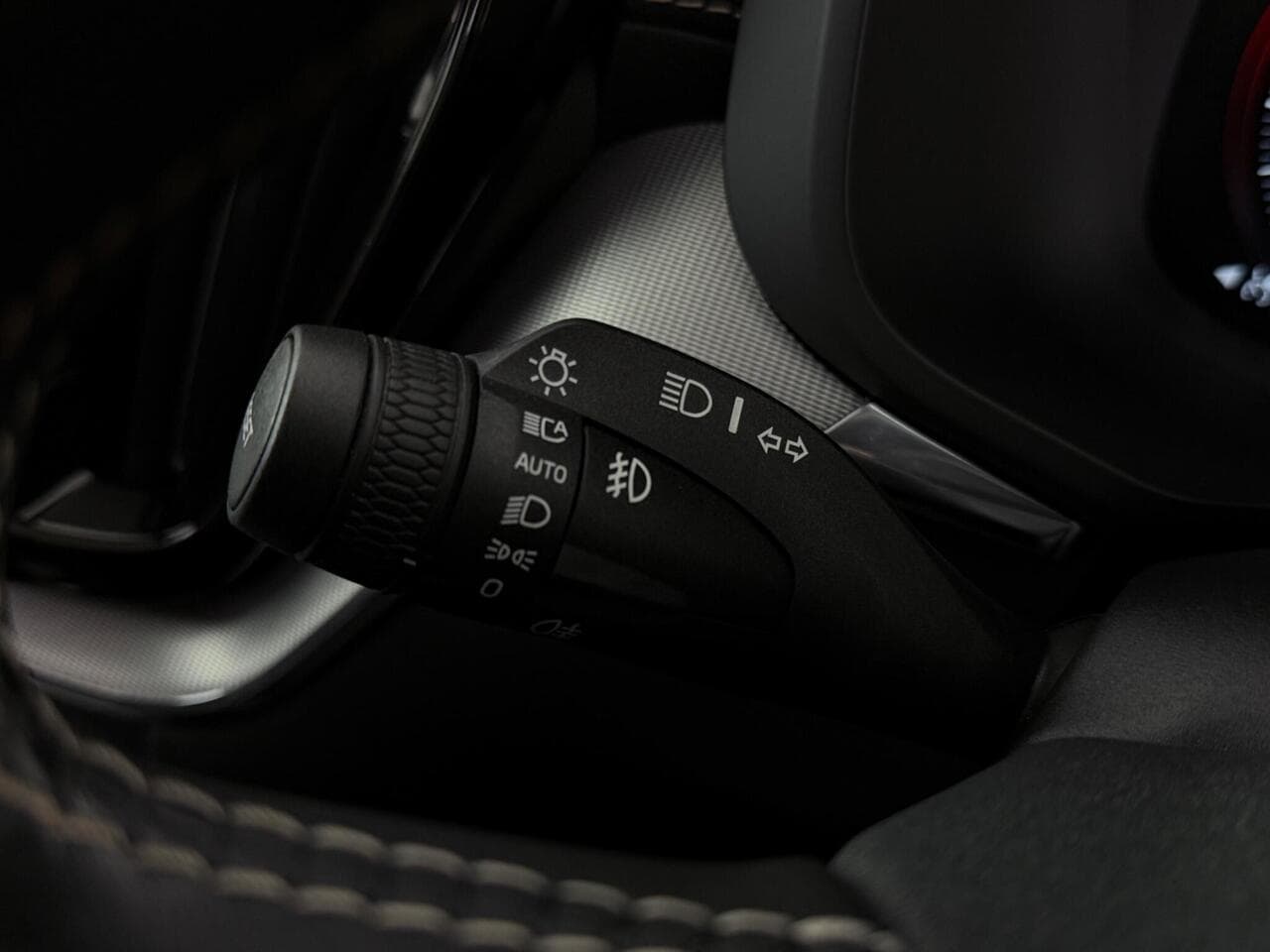 Volvo XC60 thumbnail Misc Controls