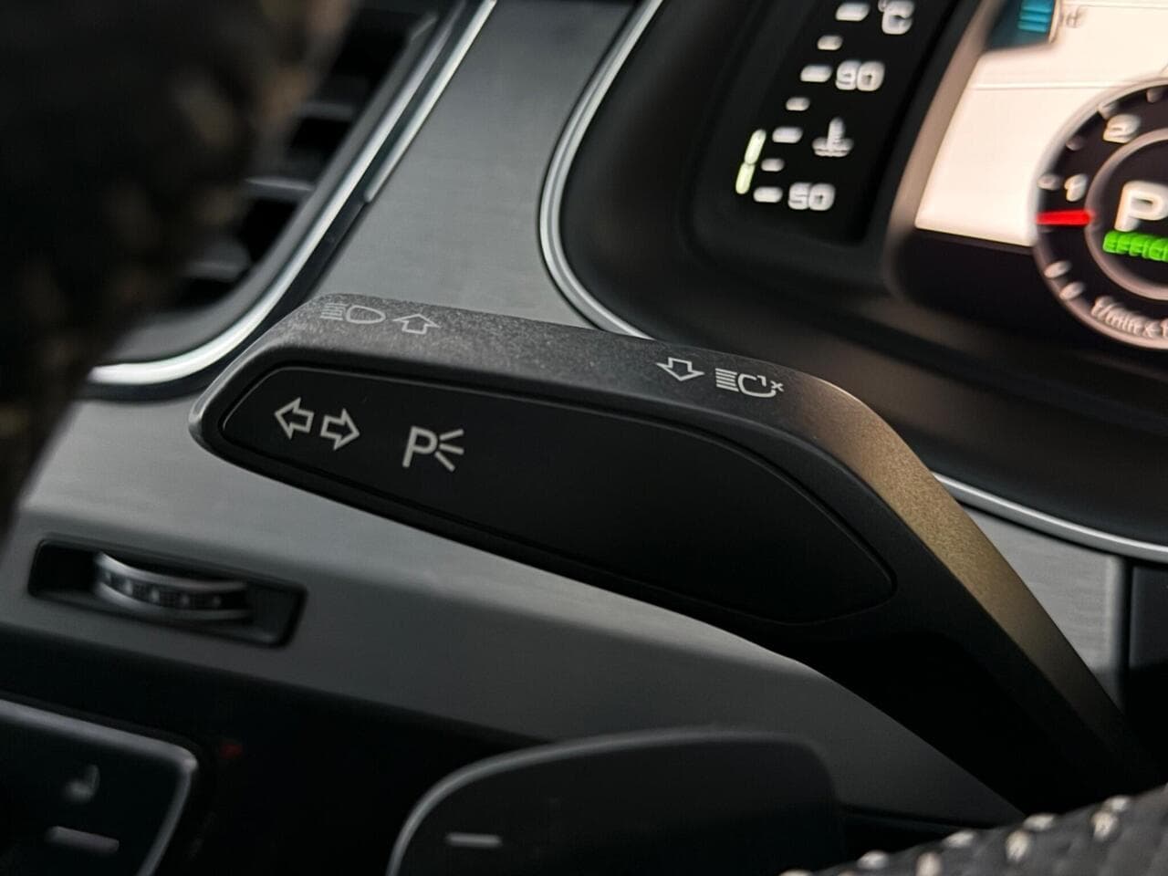 Audi Q7 thumbnail Misc Controls