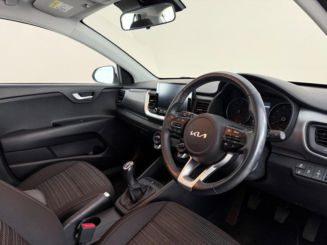 Kia Stonic thumbnail Interior Front
