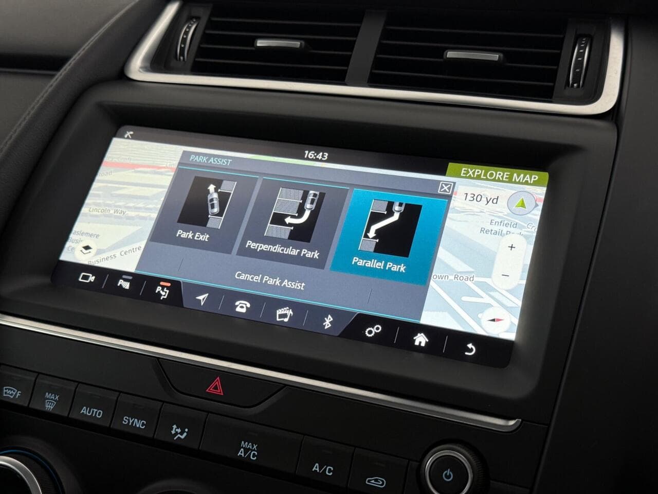 Jaguar E-PACE thumbnail Infotainment System