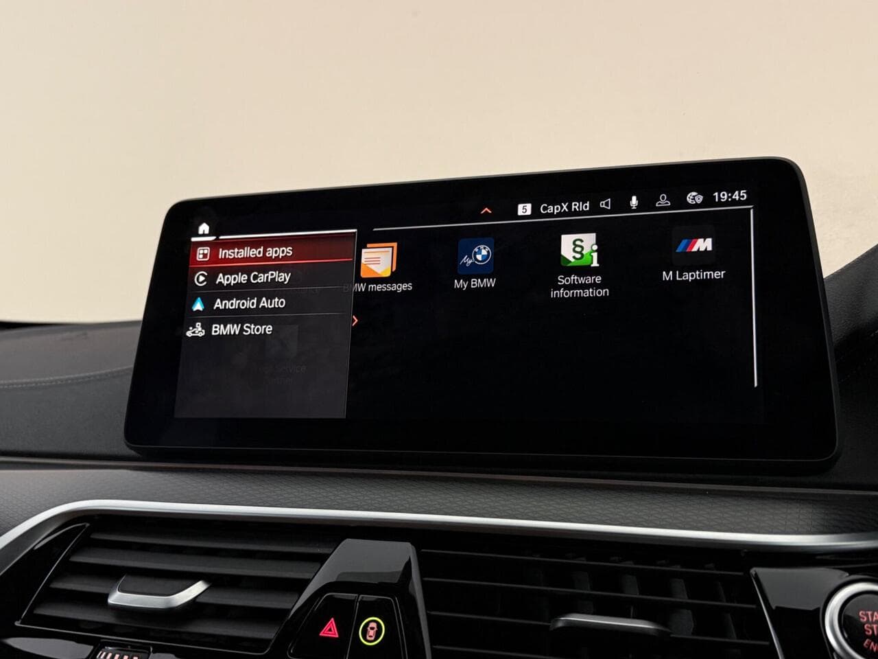 BMW 5 Series thumbnail Infotainment System