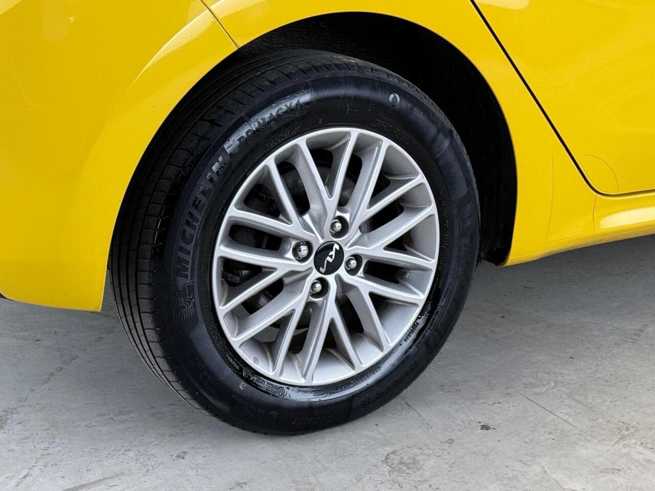 Kia Rio thumbnail Wheel