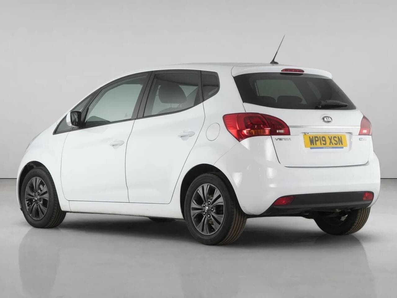 Kia Venga thumbnail Rear Left