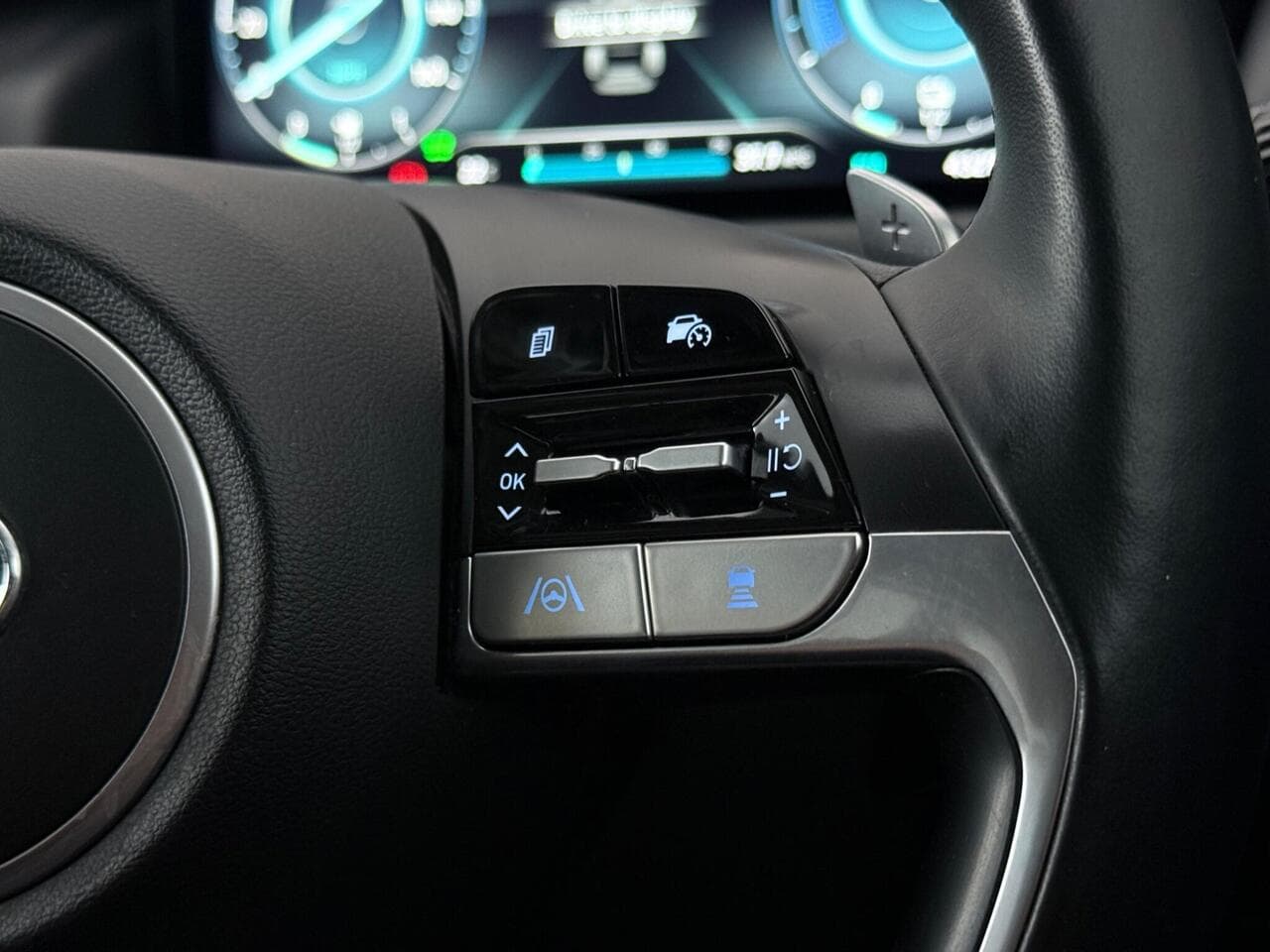 Hyundai TUCSON thumbnail Misc Controls
