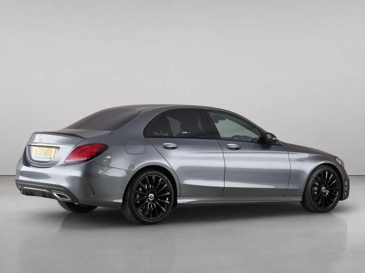 Mercedes-Benz C Class thumbnail Rear Right
