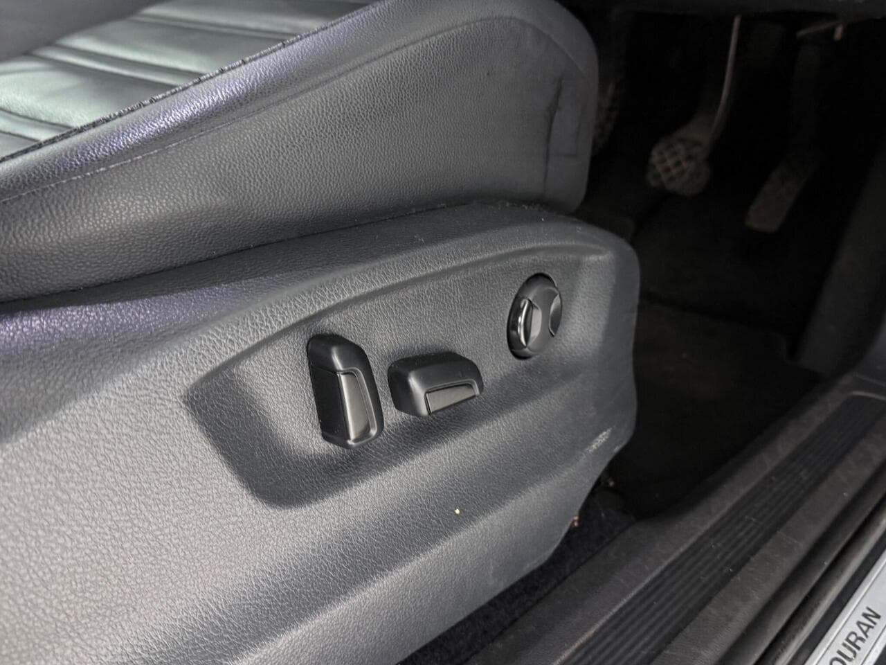 Volkswagen Touran thumbnail Door Interior