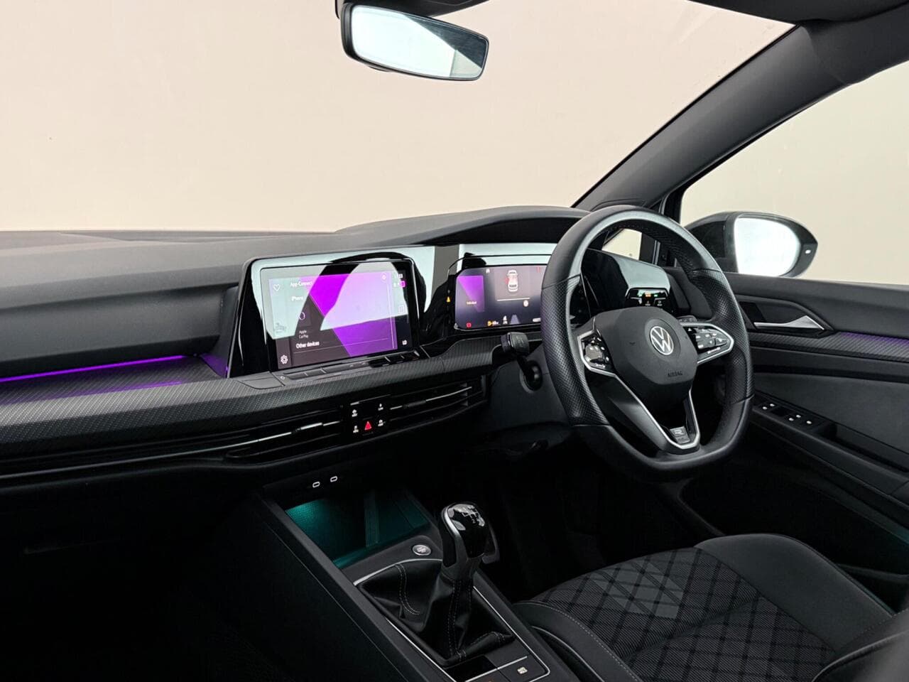 Volkswagen Golf thumbnail Interior Front