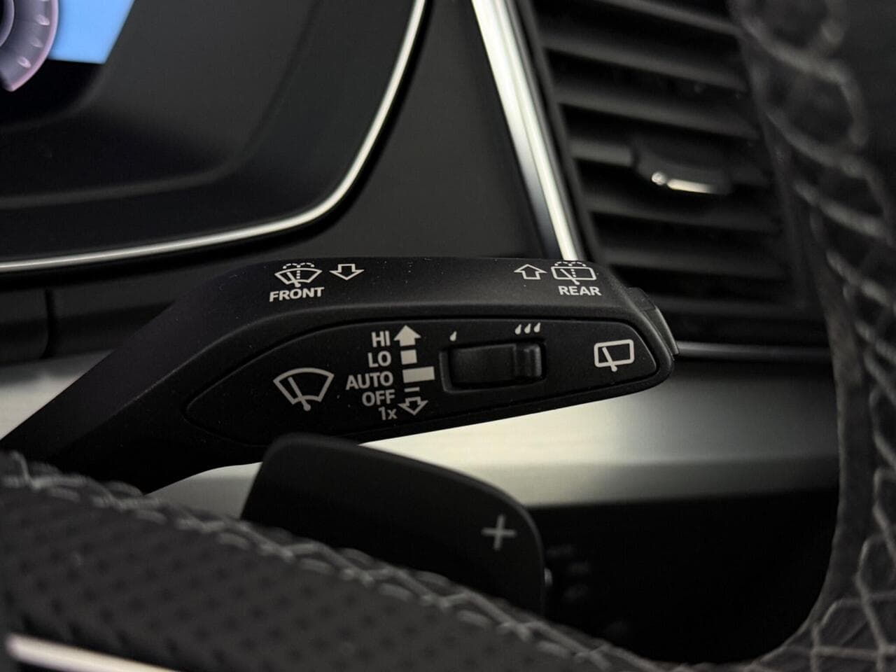 Audi Q5 thumbnail Misc Controls