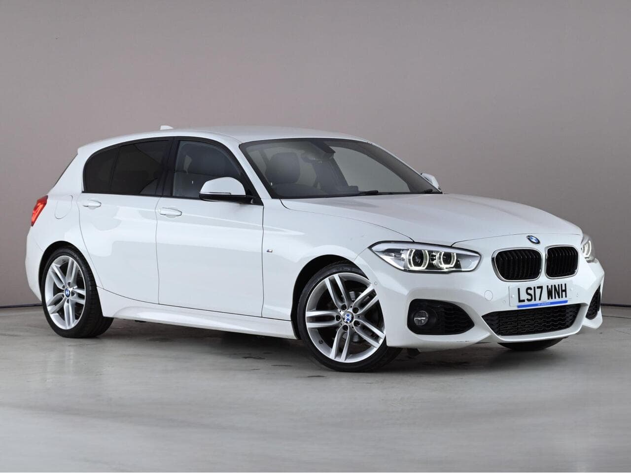 BMW 1 Series - BMW 1 Series 1.5 118i M Sport Auto Euro 6 (s/s) 5dr