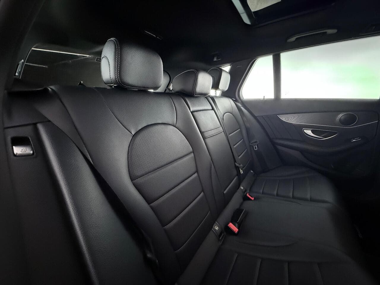 Mercedes-Benz C Class thumbnail Seats Rear