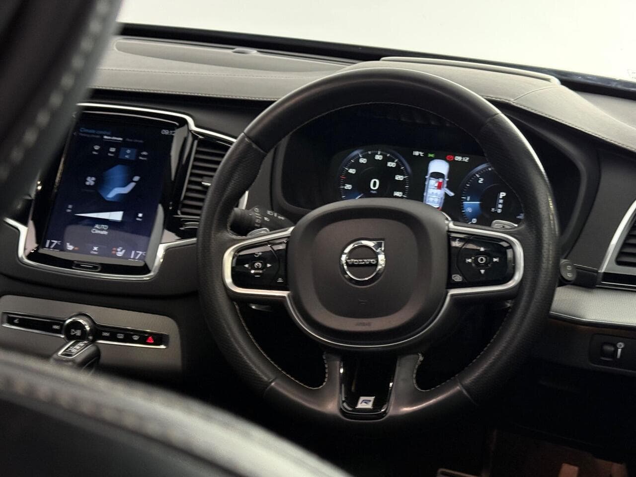Volvo XC90 thumbnail Steering Wheel