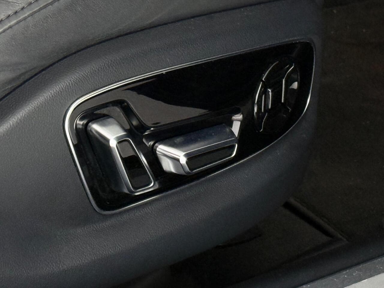 Audi A8 thumbnail Inconclusive
