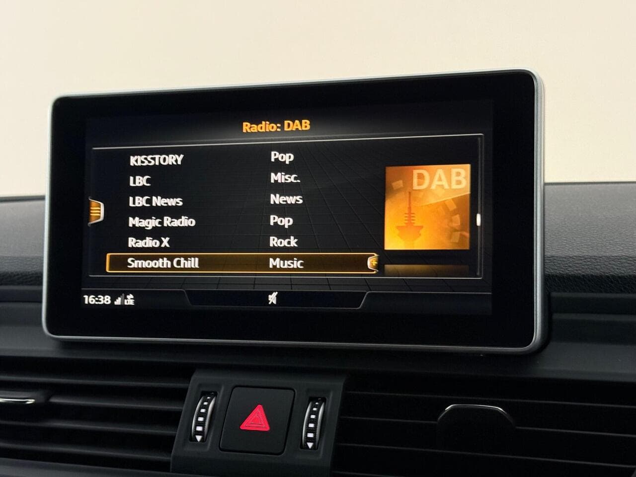 Audi Q5 thumbnail Infotainment System