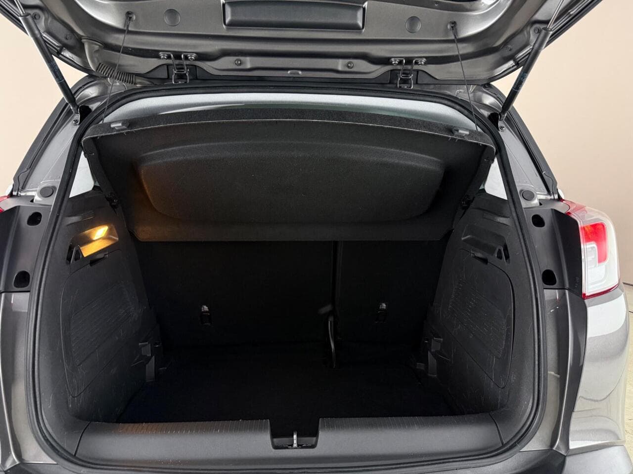 Vauxhall Crossland X thumbnail Boot