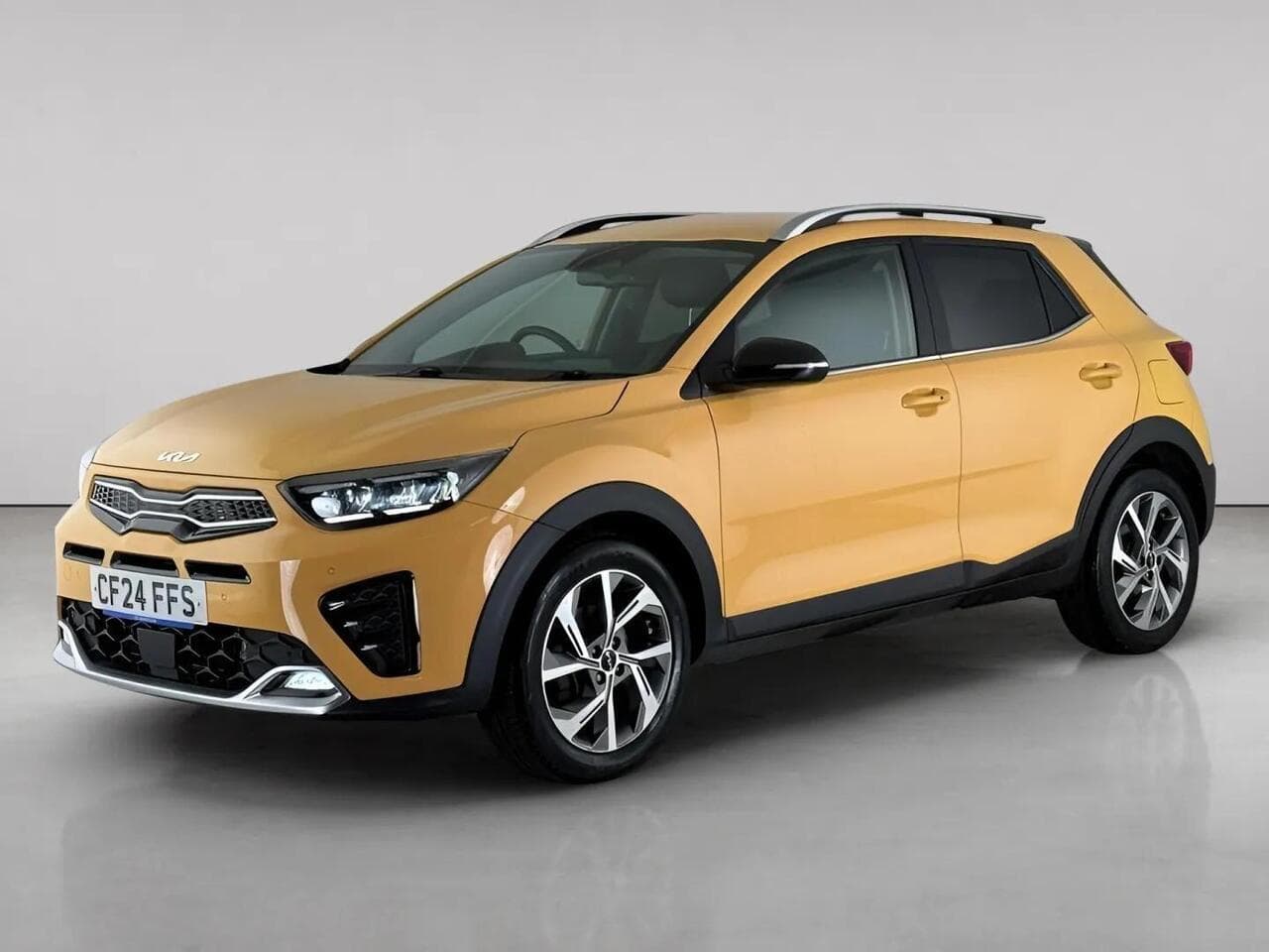 Kia Stonic thumbnail Front Left
