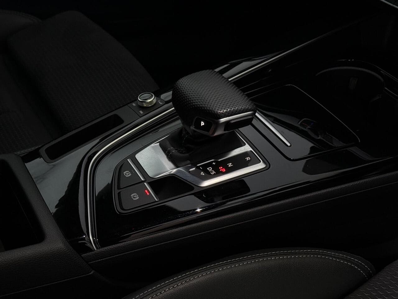 Audi A5 thumbnail Interior Front