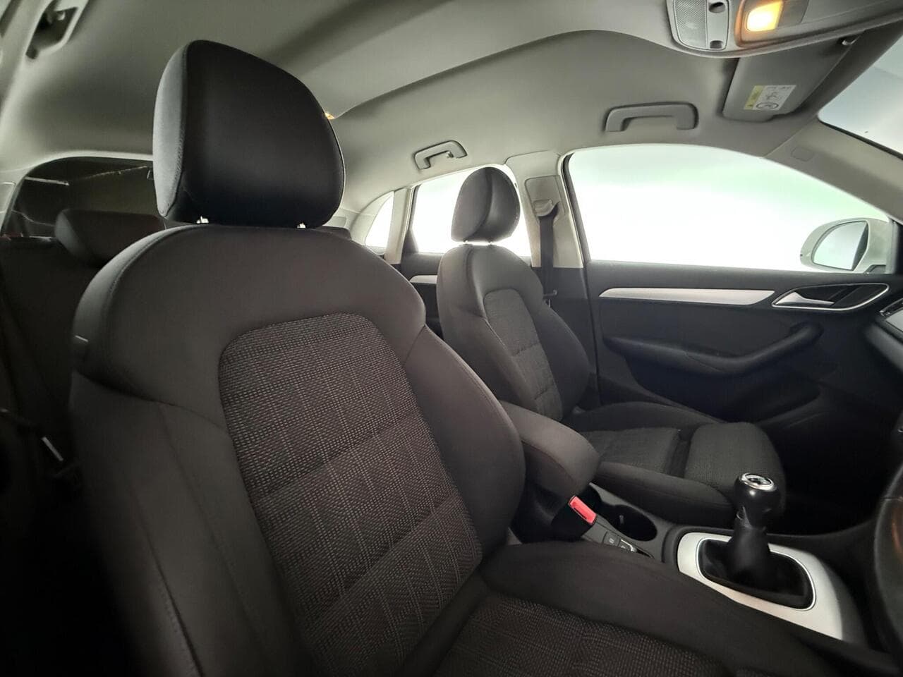 Audi Q3 thumbnail Seat Driver