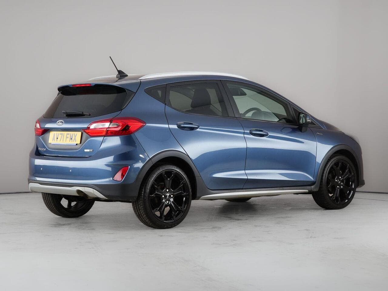 Ford Fiesta thumbnail Rear Right